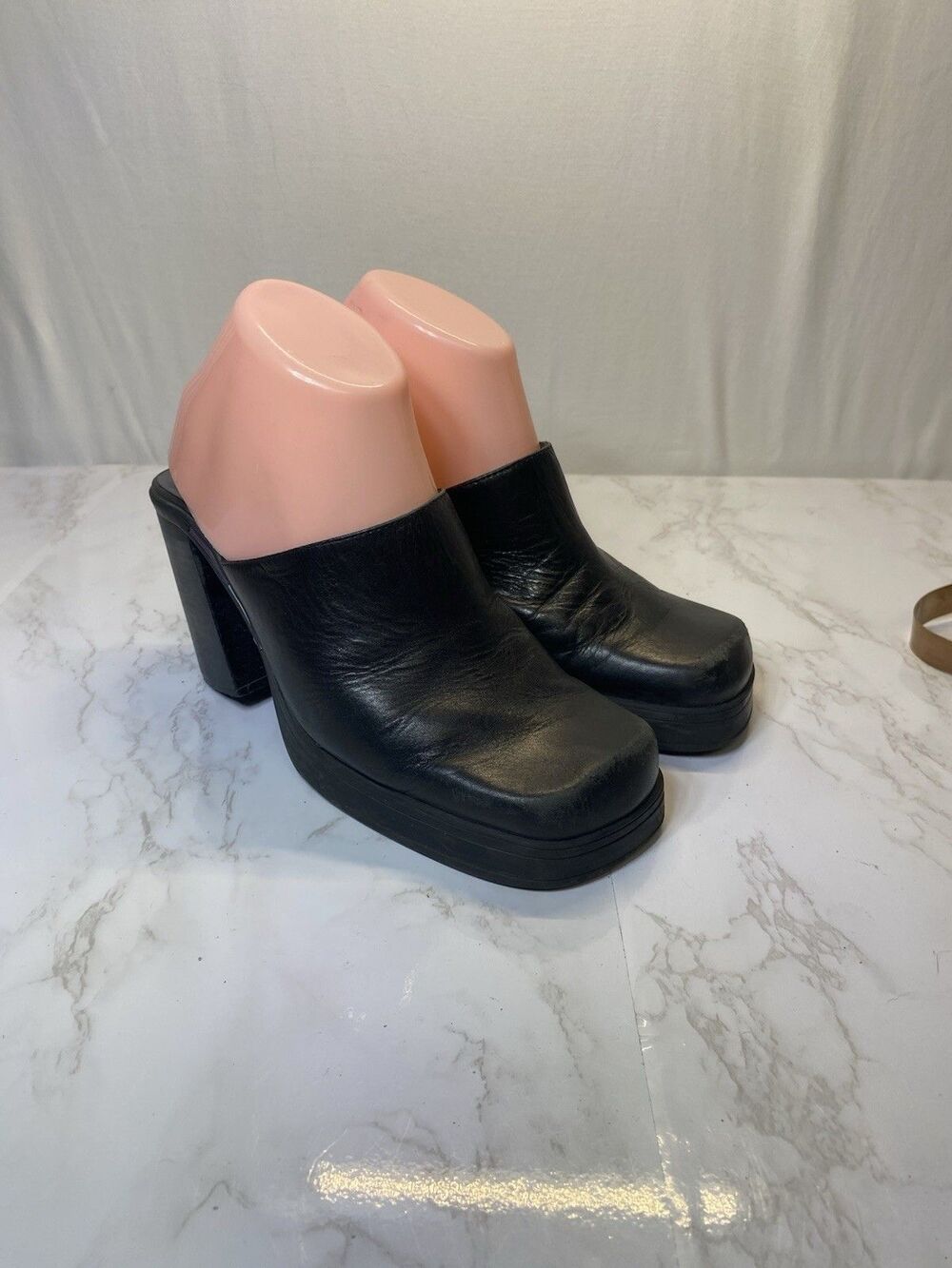 Women's Tommy Hilfiger 3" Black Platform Shoe *Block Heel * Square Toe *Size 8